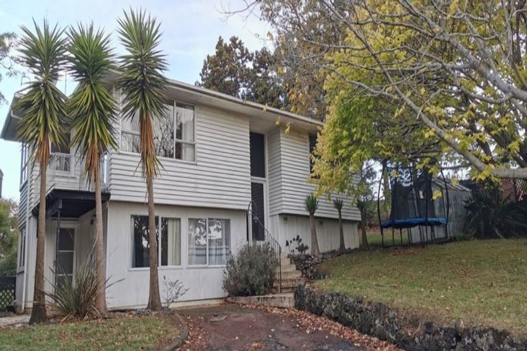 Photo of property in 14 Freyberg Place, Howick, Auckland, 2014