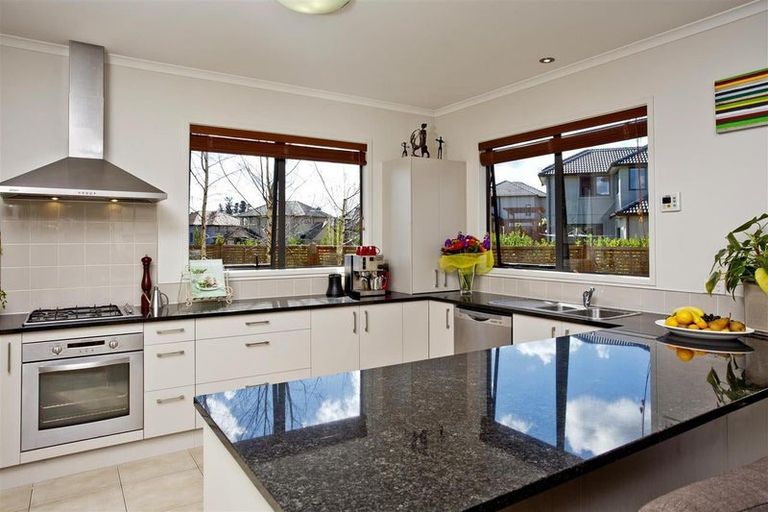 Photo of property in 21 Greenbough Lane, Greenhithe, Auckland, 0632