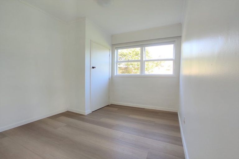 Photo of property in 34 Kohekohe Street, New Lynn, Auckland, 0600