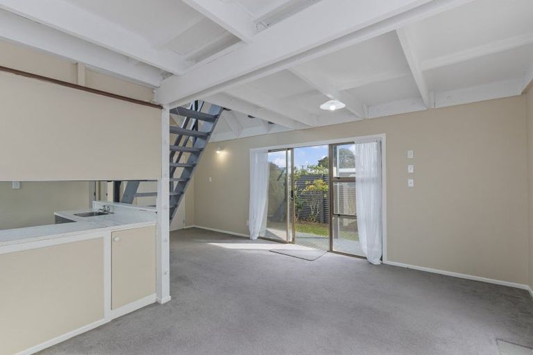 Photo of property in 1/9 Brierley Place, Marfell, New Plymouth, 4310