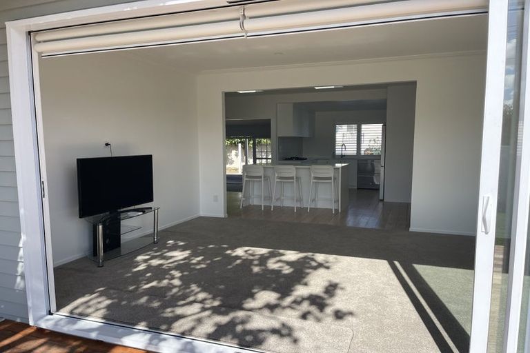 Photo of property in 1/20 Gordon Avenue, Milford, Auckland, 0620
