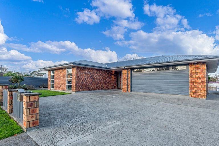 Photo of property in 39 Pukepapa Road, Marton, 4710