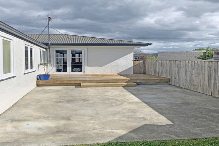 Photo of property in 22a Howard Road, Taradale, Napier, 4112