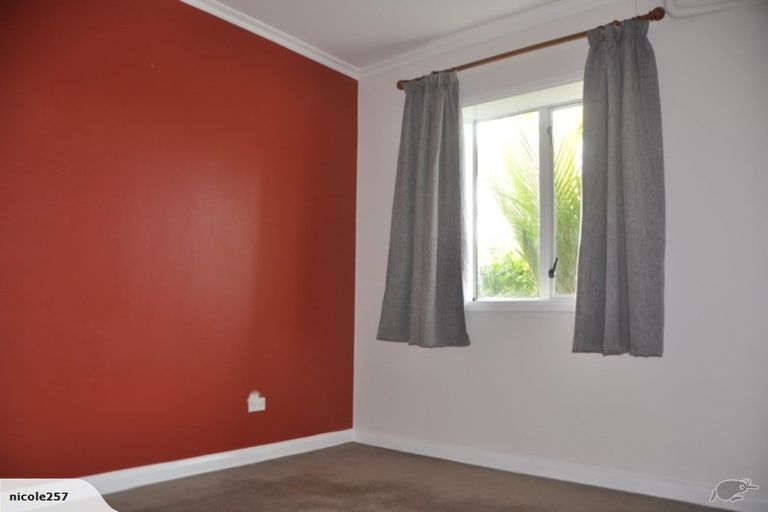 Photo of property in 129 Kia Ora Road, Beach Haven, Auckland, 0626
