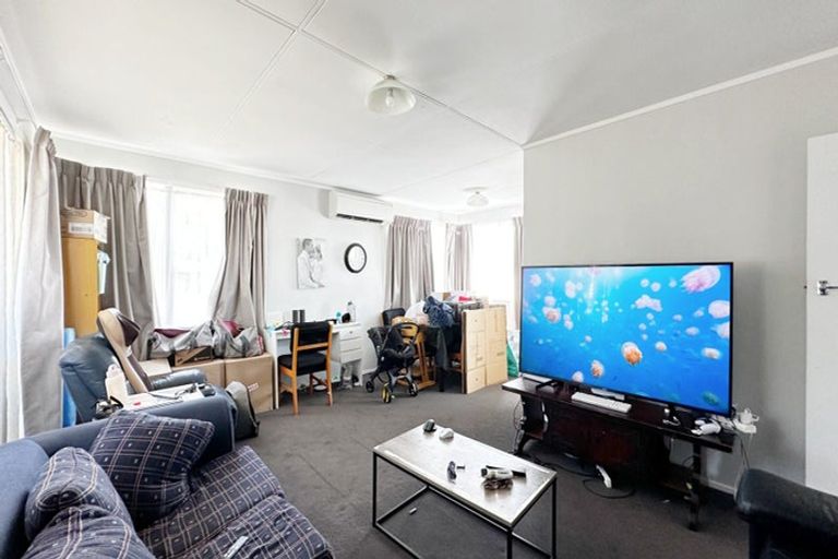 Photo of property in 18 Lingfield Street, Glenfield, Auckland, 0629