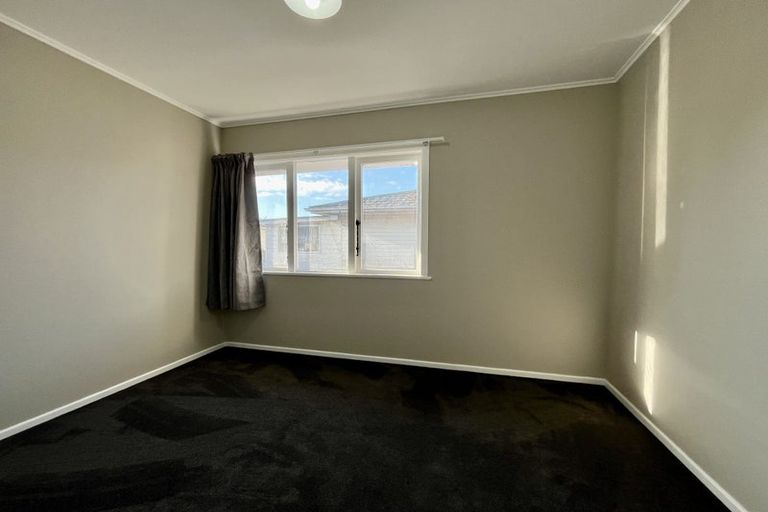 Photo of property in 130 Robertson Road, Mangere East, Auckland, 2024