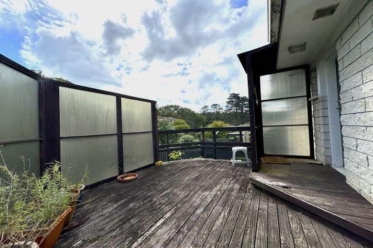 Photo of property in 2/4 Mahuta Grove, Northcote, Auckland, 0627