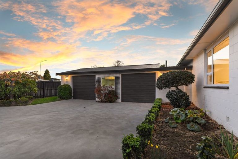 Photo of property in 12 Petries Road, Woodend, 7610