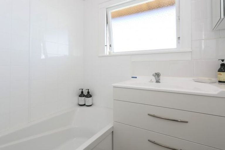 Photo of property in 1/33 Sunset Street, Hilltop, Taupo, 3330