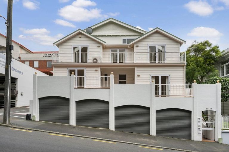 Photo of property in 18d Hill Street, Thorndon, Wellington, 6011