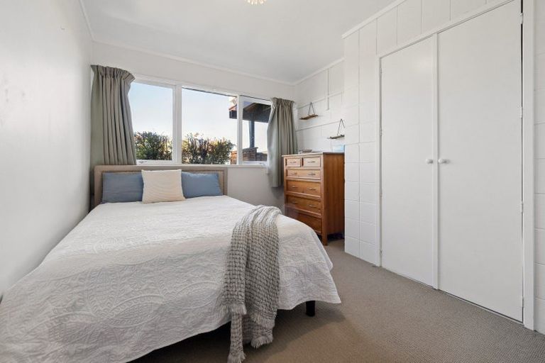 Photo of property in 13 Carlisle Road, Torbay, Auckland, 0630