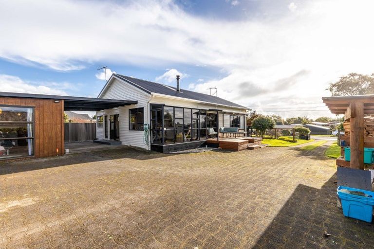 Photo of property in 19 Takiroa Street, Urenui, 4375