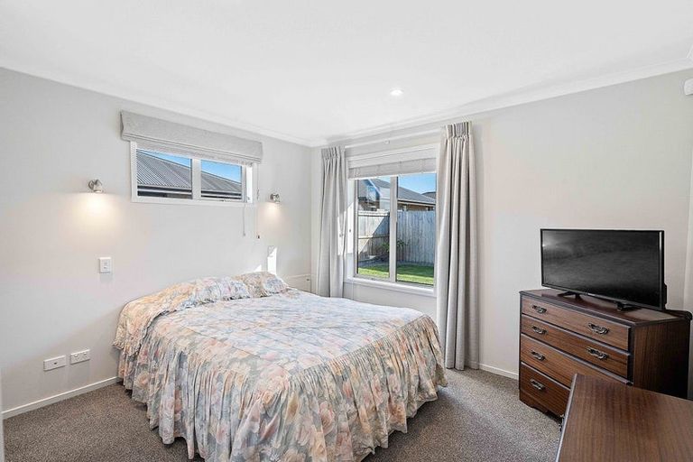 Photo of property in 21 Bradwell Crescent, Halswell, Christchurch, 8025