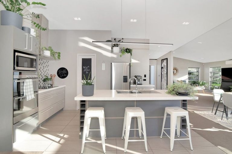 Photo of property in 132 Rowesdale Drive, Ohauiti, Tauranga, 3112