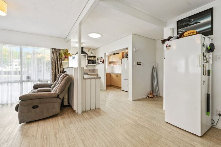 Photo of property in 17 Parkland Crescent, Te Kamo, Whangarei, 0112