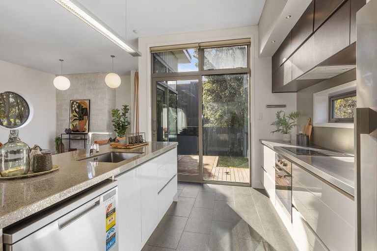 Photo of property in 19 Steeple Lane, Seatoun, Wellington, 6022