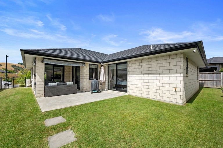 Photo of property in 14 Urumaraki Avenue, Helensville, 0800