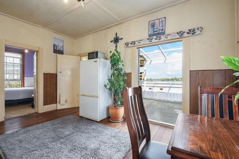 Photo of property in 141 Colwill Road, Massey, Auckland, 0614