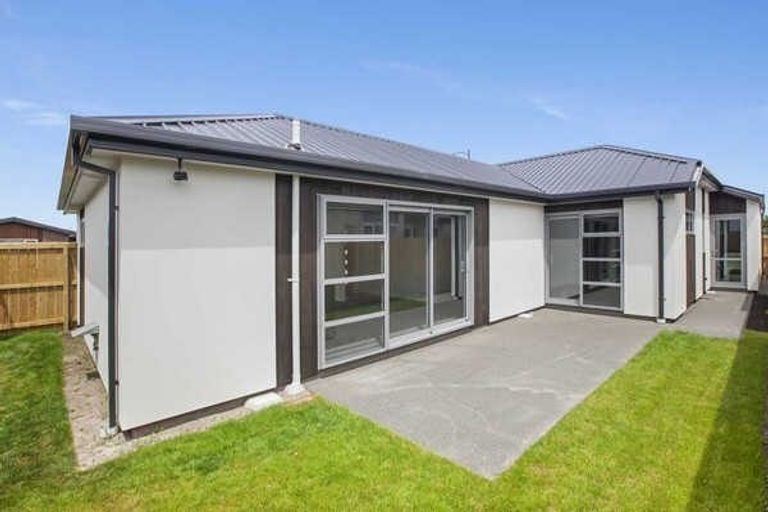 Photo of property in 10 Ciaran Close, Broomfield, Christchurch, 8042