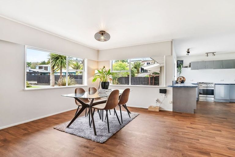 Photo of property in 16 Sierra Avenue, Te Kamo, Whangarei, 0112