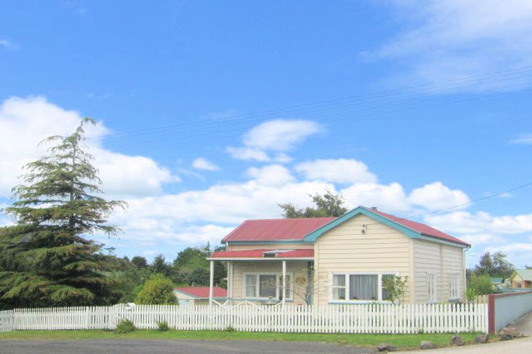 Photo of property in 16 Evans Street, Waihi, 3610