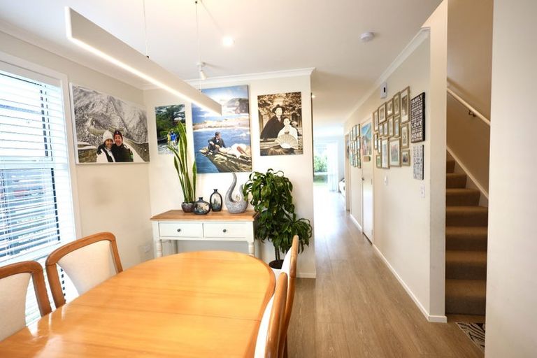 Photo of property in 32 Pateke Drive, Kenepuru, Porirua, 5022