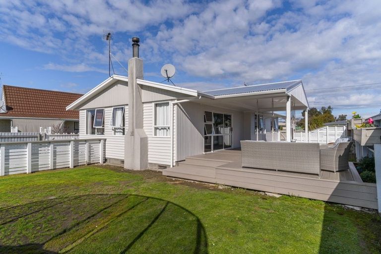 Photo of property in 16 Colville Street, Masterton, 5810