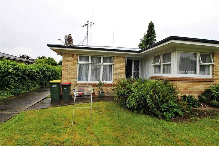 Photo of property in 14 Fenwick Crescent, Hillcrest, Hamilton, 3216