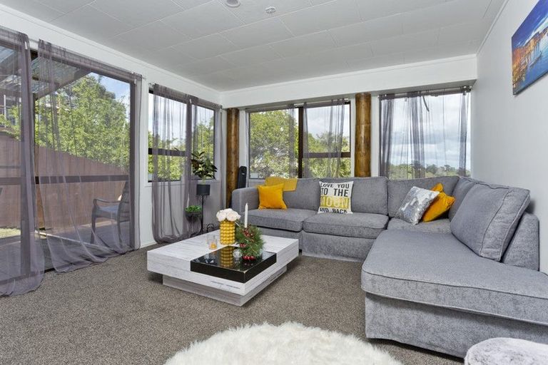 Photo of property in 2/38 Birkdale Road, Birkdale, Auckland, 0626