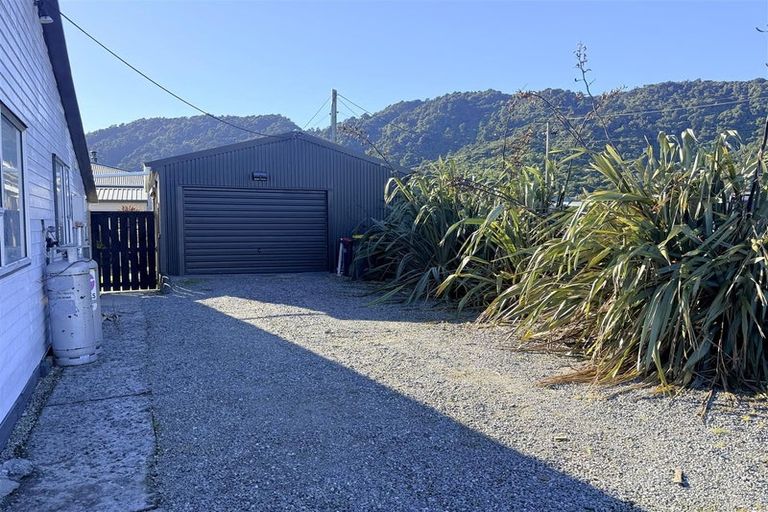 Photo of property in 31 Fox Street, Cobden, Greymouth, 7802
