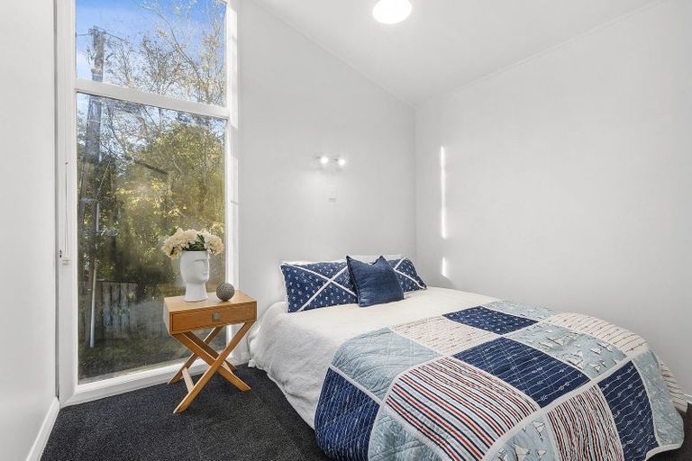 Photo of property in 44 Kahu Road, Paremata, Porirua, 5024