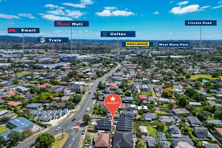Photo of property in 9/267 Great North Road, Henderson, Auckland, 0612