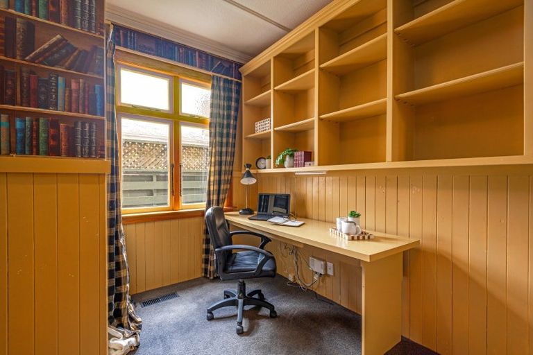 Photo of property in 10 Saint Johns Avenue, Palmerston North, 4414