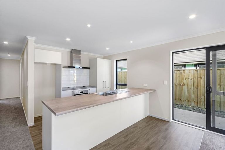 Photo of property in 8 Finstock Way, Rolleston, 7614