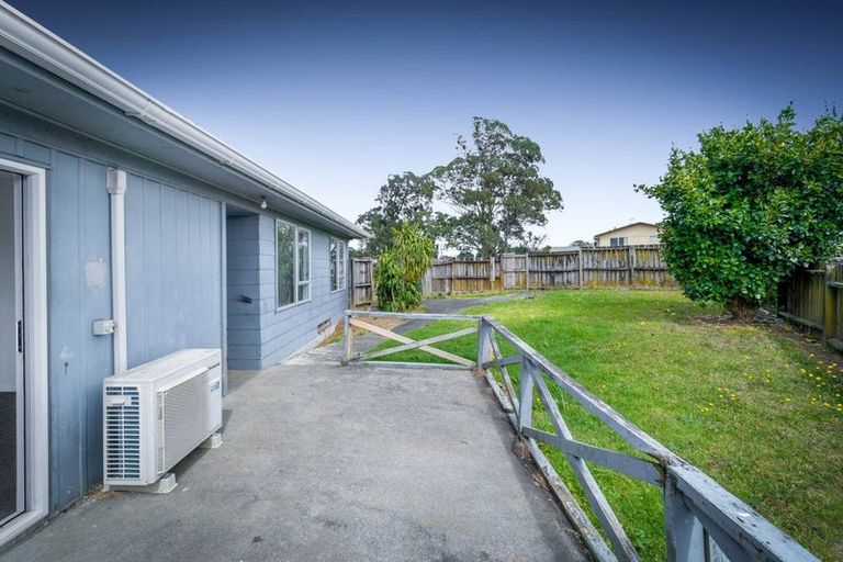 Photo of property in 49 Hyperion Drive, Randwick Park, Auckland, 2105