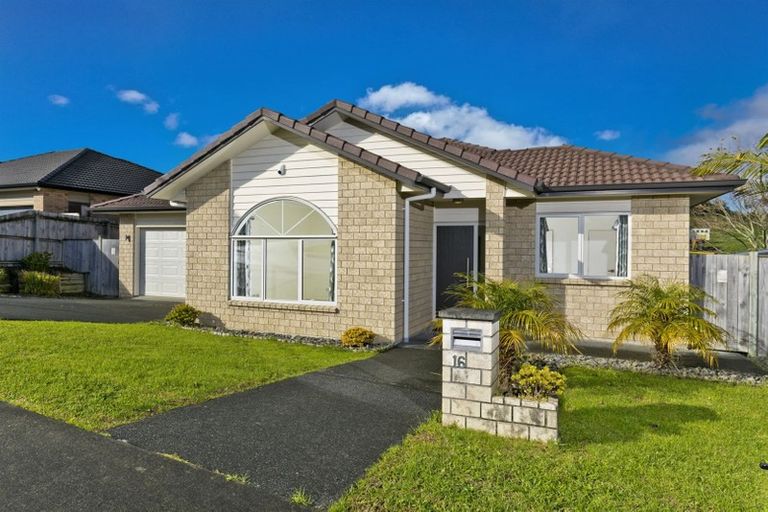 Photo of property in 16 Jezero Drive, Massey, Auckland, 0614