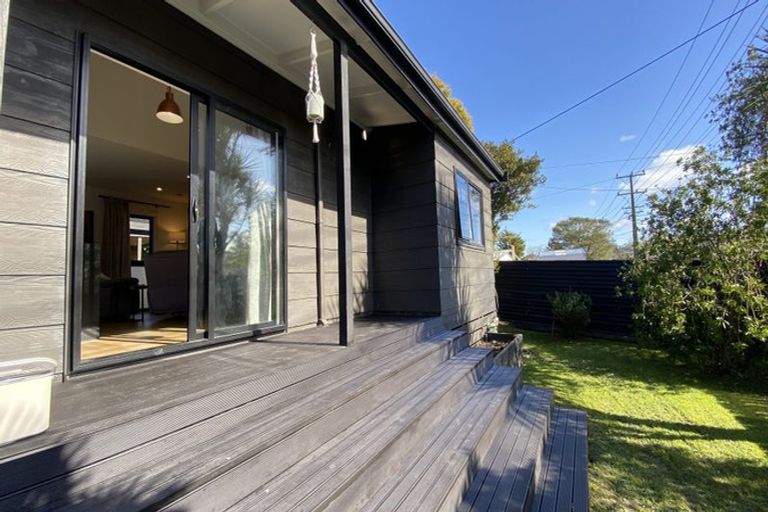 Photo of property in 234 Henderson Valley Road, Henderson, Auckland, 0612