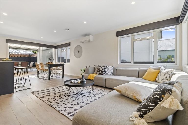 Photo of property in 411 Devonport Road, Tauranga South, Tauranga, 3112