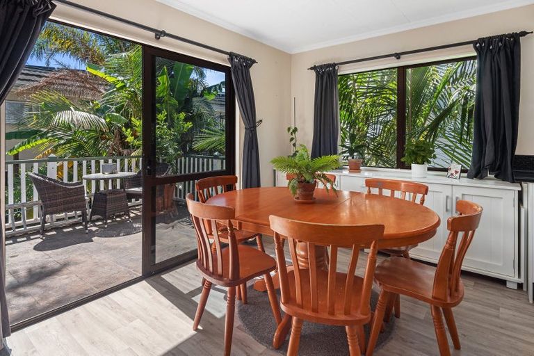 Photo of property in 27 Selwyn Road, Paihia, 0200