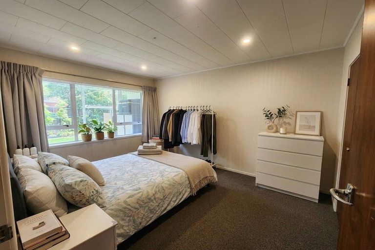 Photo of property in 4/10 Petherick Crescent, Johnsonville, Wellington, 6037