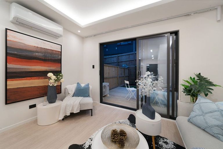 Photo of property in 10/52 Newington Road, Henderson, Auckland, 0612