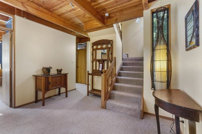 Photo of property in 32 Latitude Close, Whitby, Porirua, 5024