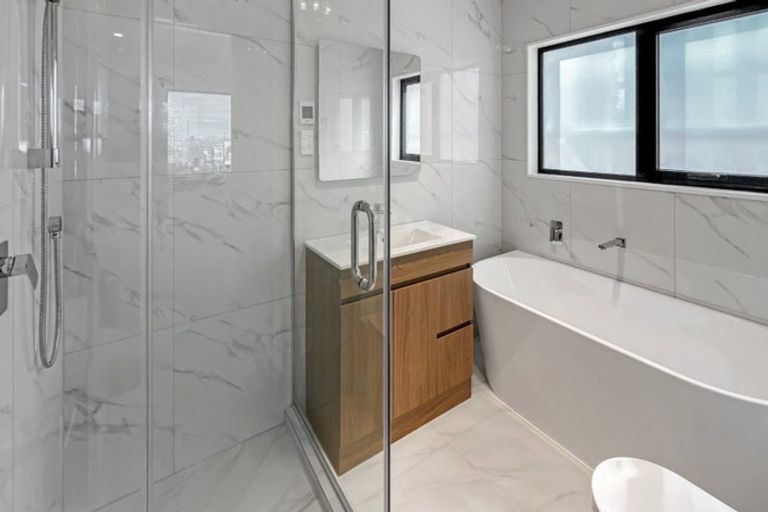 Photo of property in 43 Picnic Point Road, Hobsonville, Auckland, 0616