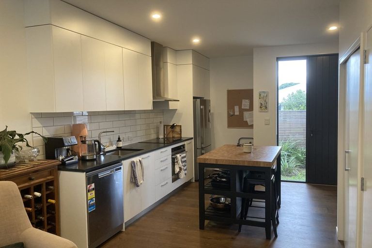Photo of property in 20u3 Trent Street, Island Bay, Wellington, 6023