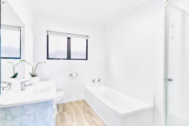 Photo of property in 2/82a Coronation Road, Hillcrest, Auckland, 0627