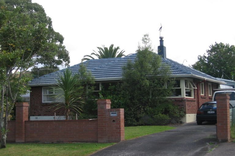 Photo of property in 45 Stottholm Road, Titirangi, Auckland, 0604