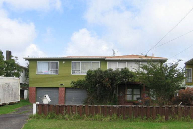Photo of property in 51 Colwill Road, Massey, Auckland, 0614