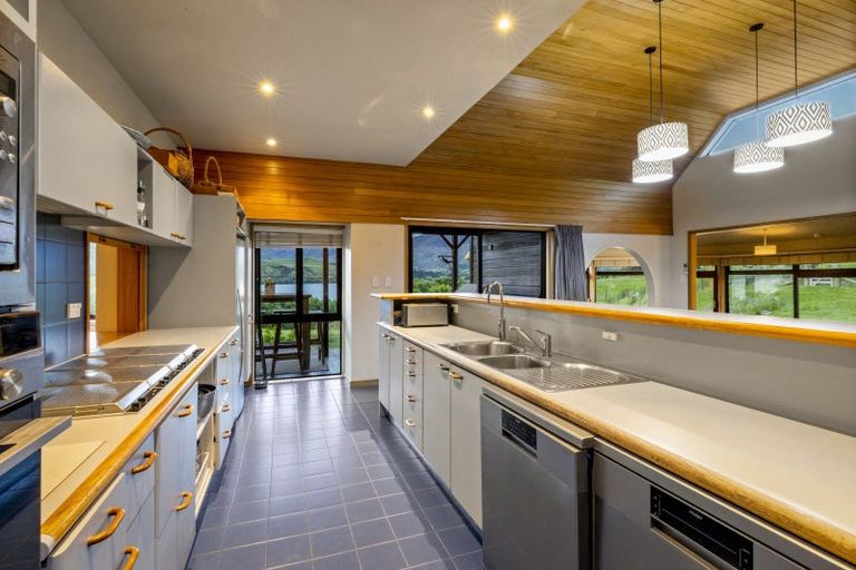 Photo of property in 9 Arrowtown-lake Hayes Road, Arrowtown, Queenstown, 9371