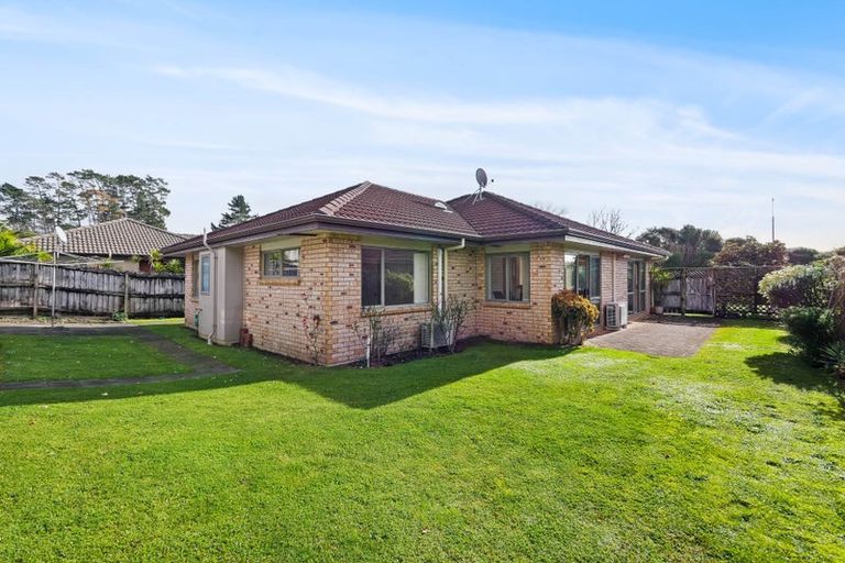 Photo of property in 74 Hillwell Drive, Henderson, Auckland, 0612