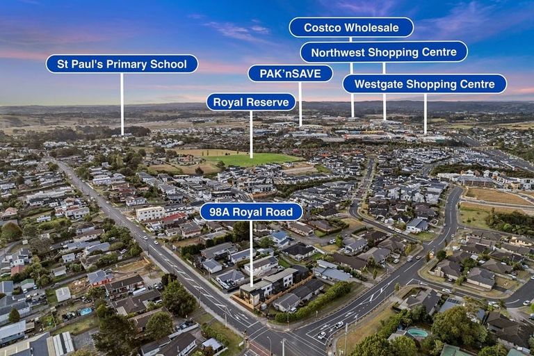 Photo of property in 98a Royal Road, Massey, Auckland, 0614